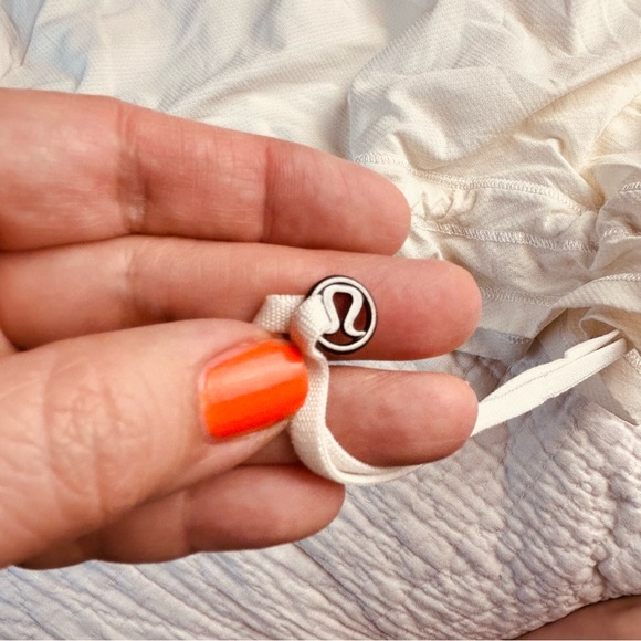 Lululemon black white brisk bloom floral tame me tank with drawstring waist Sz 6 - Picture 5 of 16